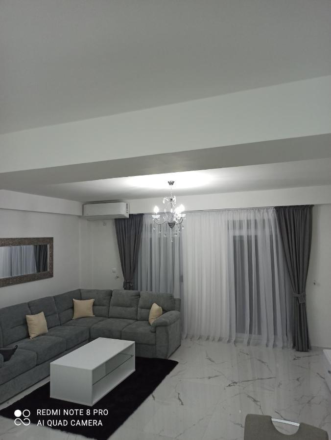 Ata Apartmani. Petrovac Exteriör bild