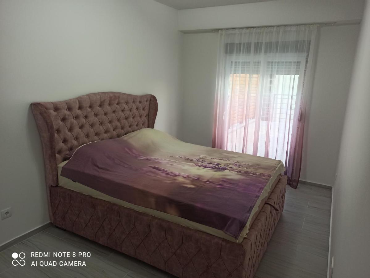 Ata Apartmani. Petrovac Exteriör bild
